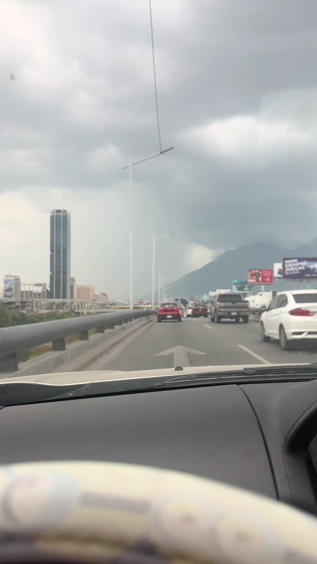 @lachicadelcentro