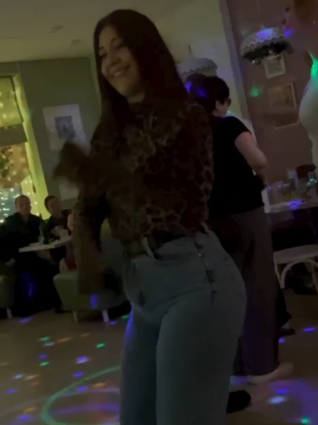 @Мехри