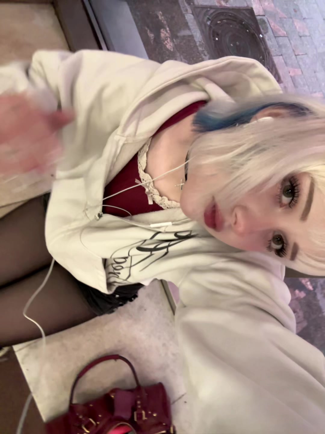 @эллчка мивчи🐰