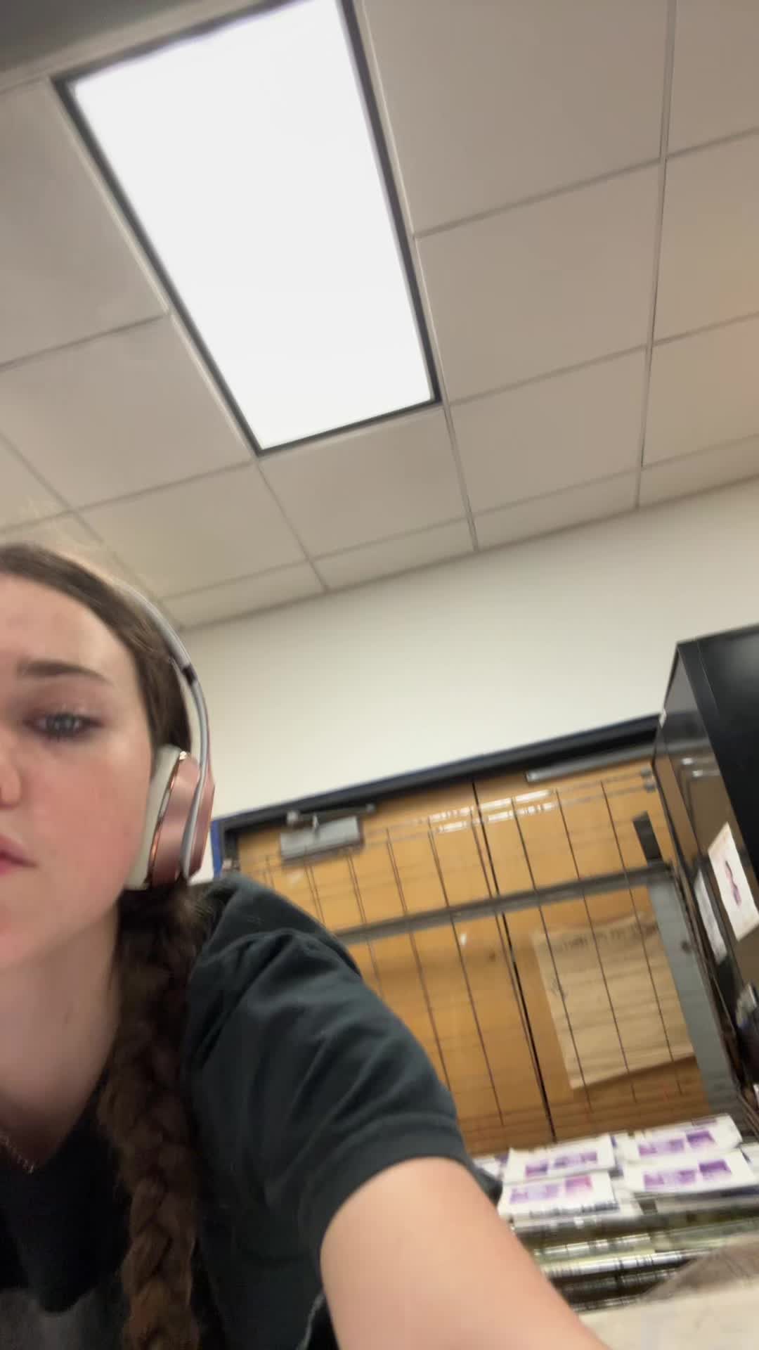 @lily