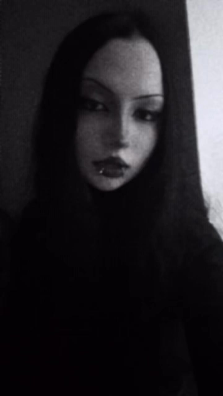 @𝖁𝖎𝖛𝖎𝖊𝖓