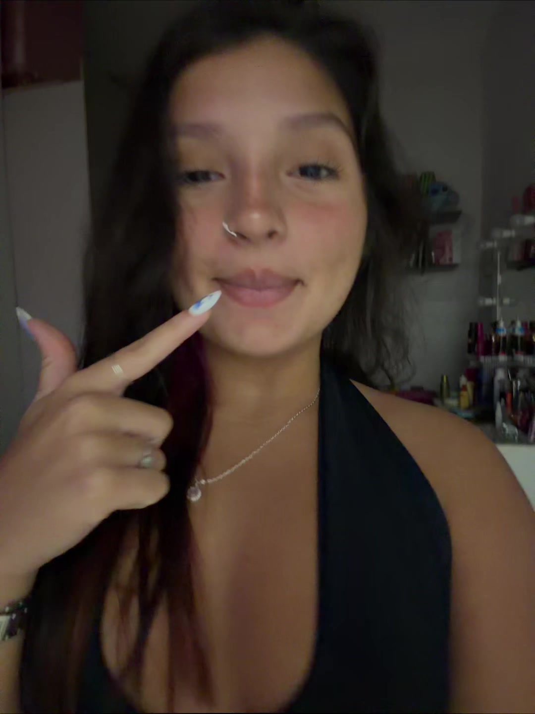 @Larinha💨