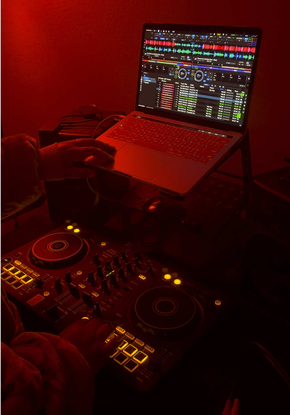 @djfamouzstarr