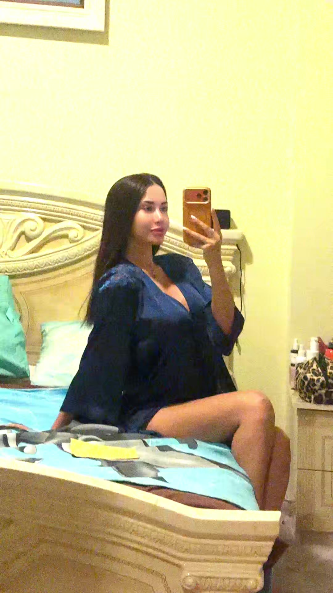@elenadostic