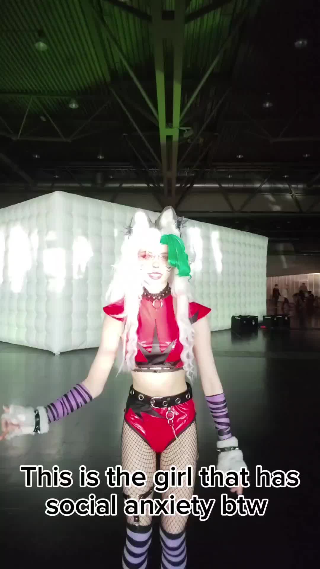 @Cosplayer