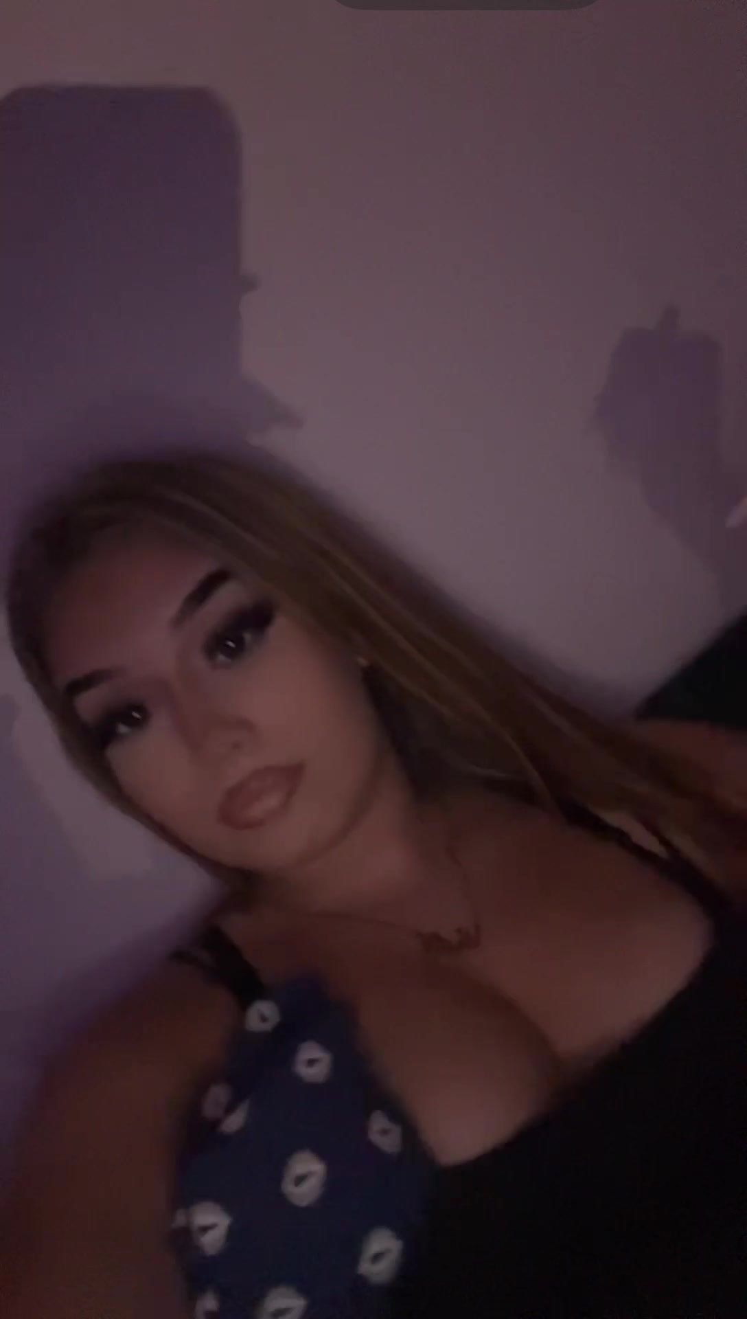 @𝐁𝐞𝐥𝐯𝐢𝐝𝐚𝐚𝟗𝟐𝐢🍬