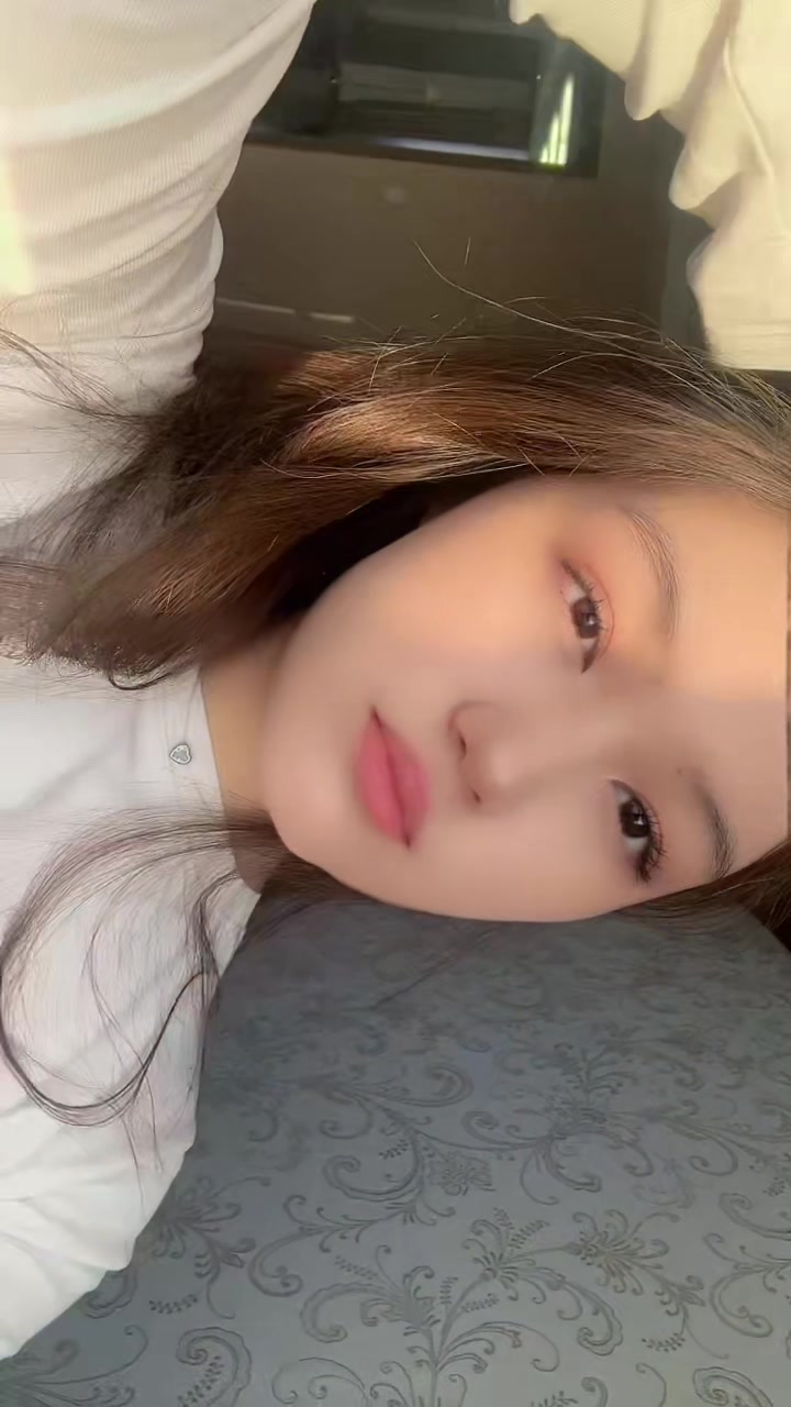 @🕊