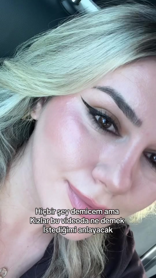 @ozgeeakyuz