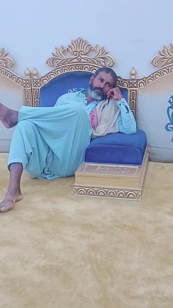 @غلام اكبر