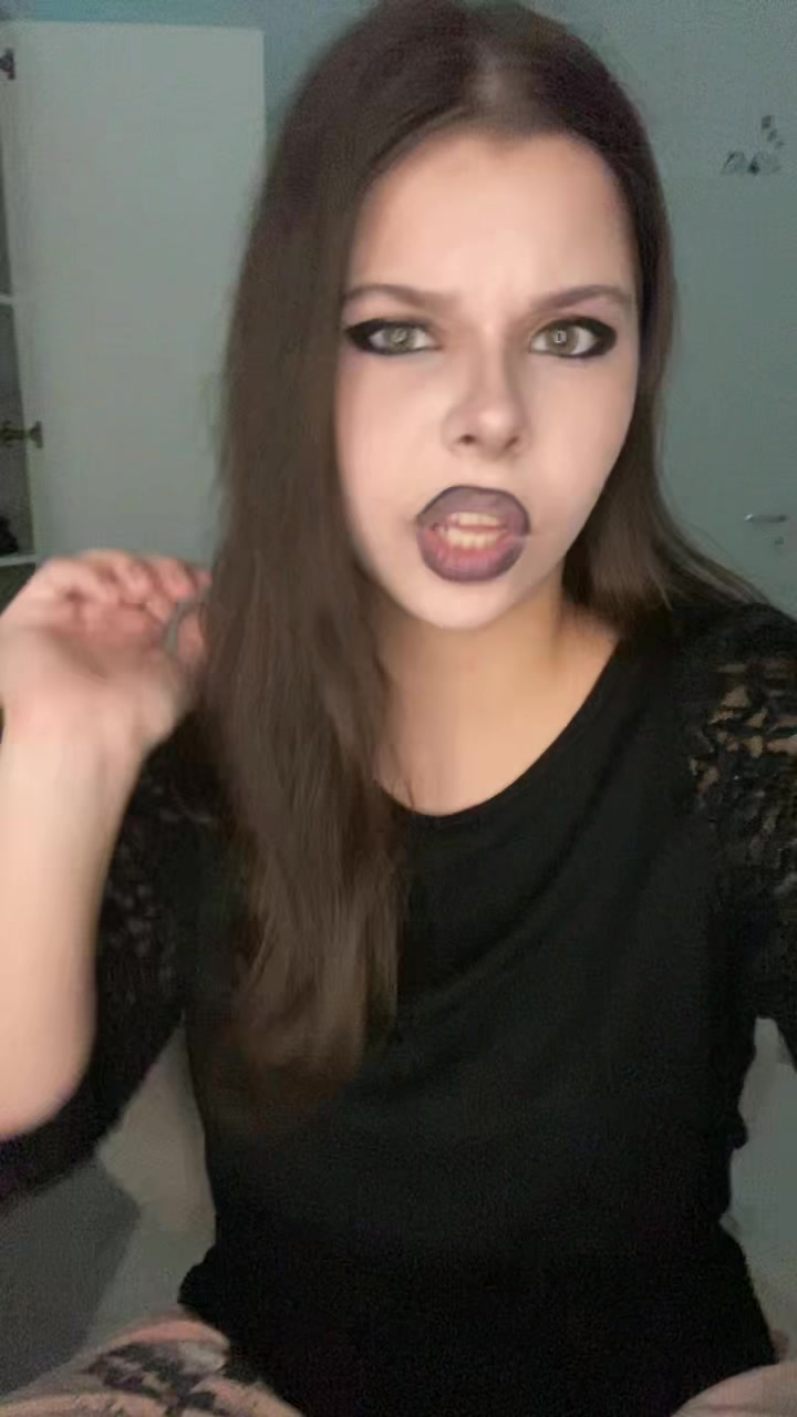 @𝓐𝓵𝓲𝓬𝓮&lsquo;♚