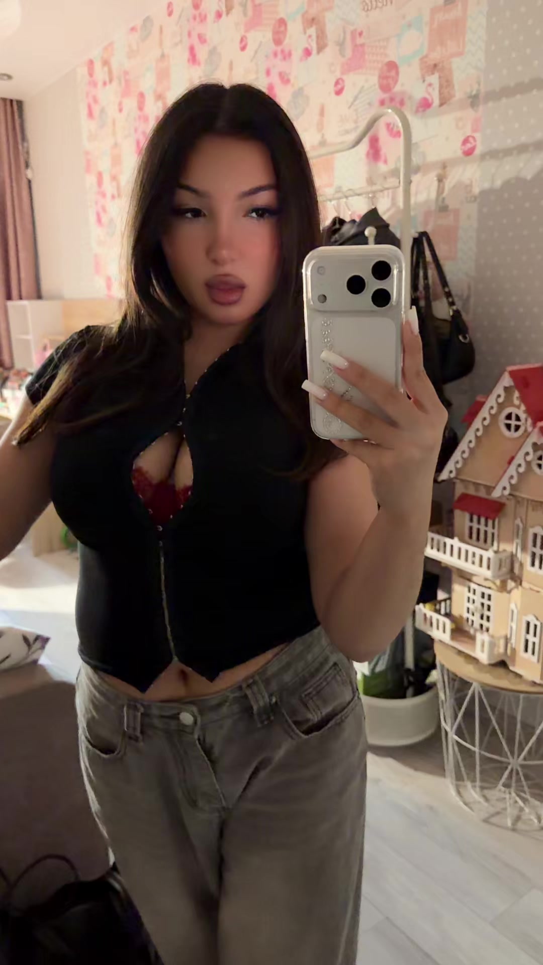 @Karina