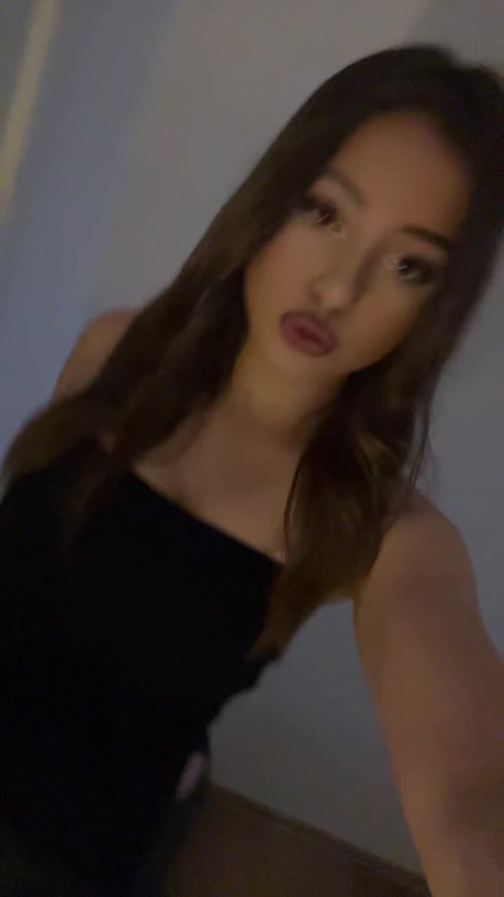 @Yllza