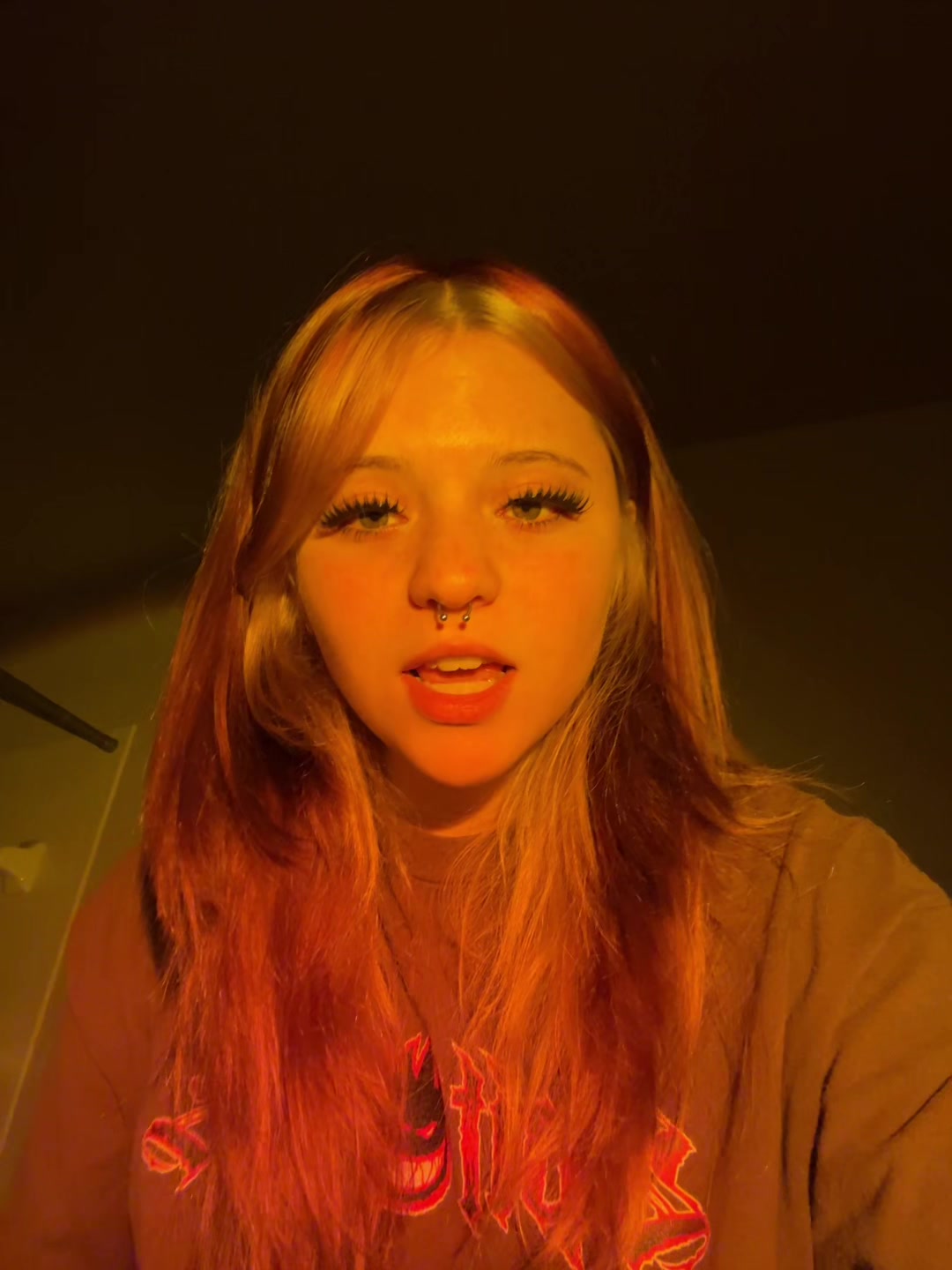 @:3