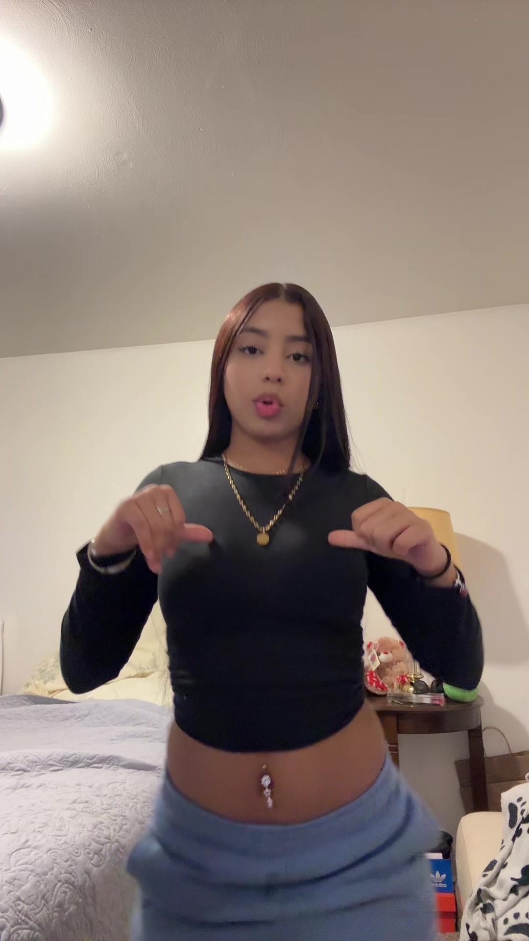 @VALERIA🦦