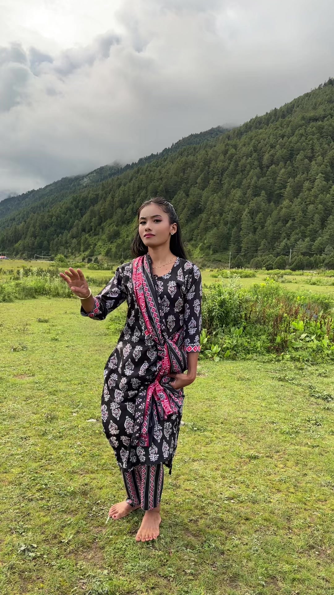 @Hira Thapa Magar💎