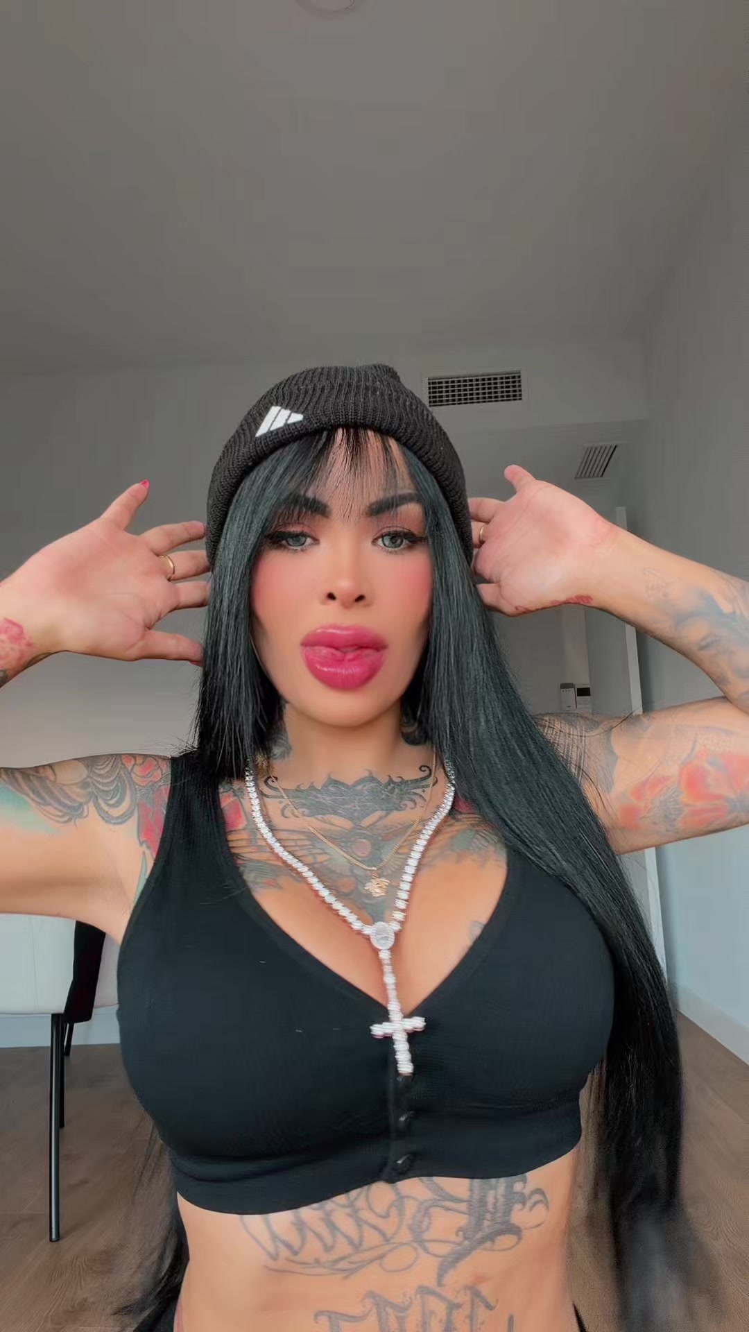 @nikk1acosta