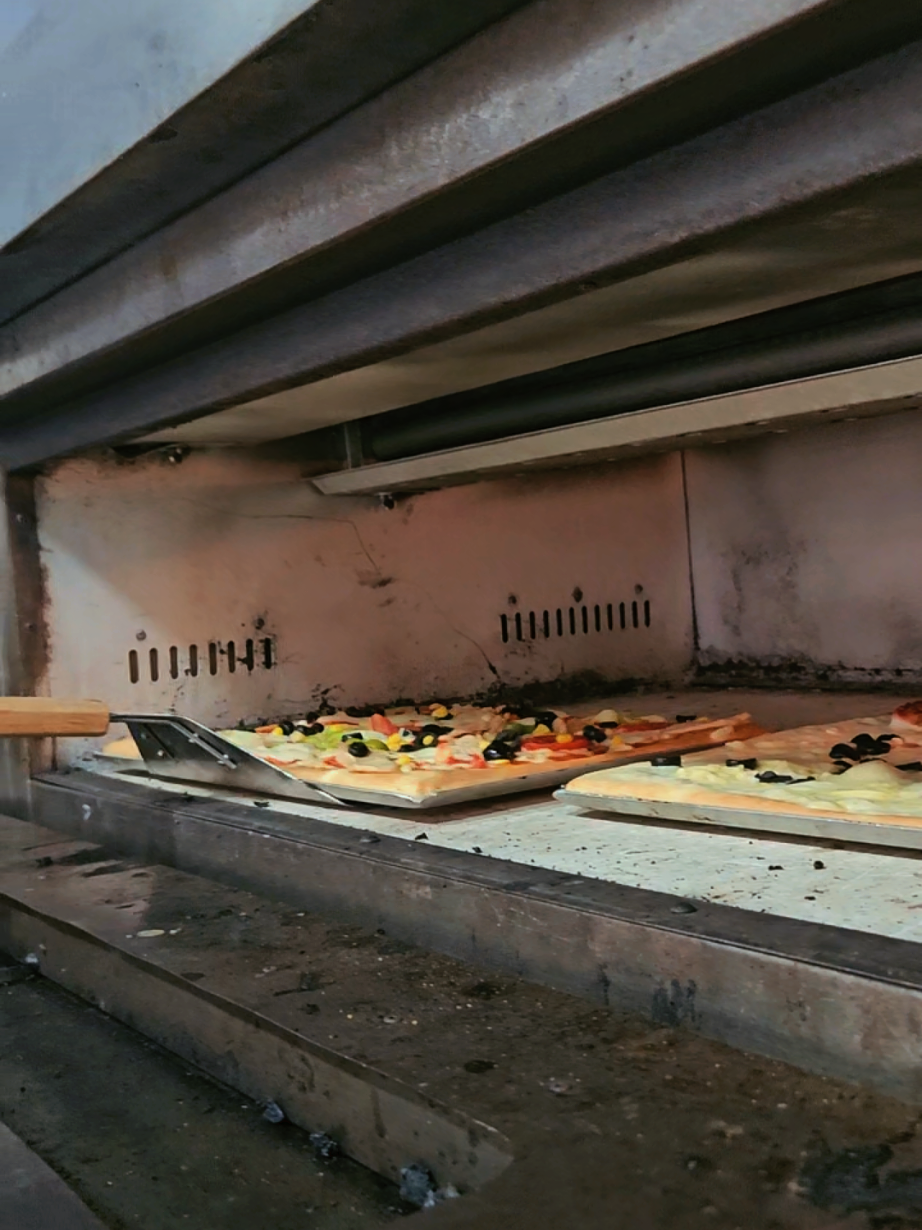 @La pizzz Zouaghi