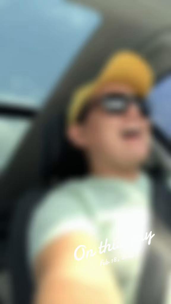 @Cesarín 💫