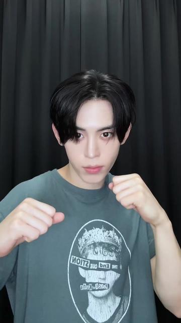 @NOWZ·나우즈