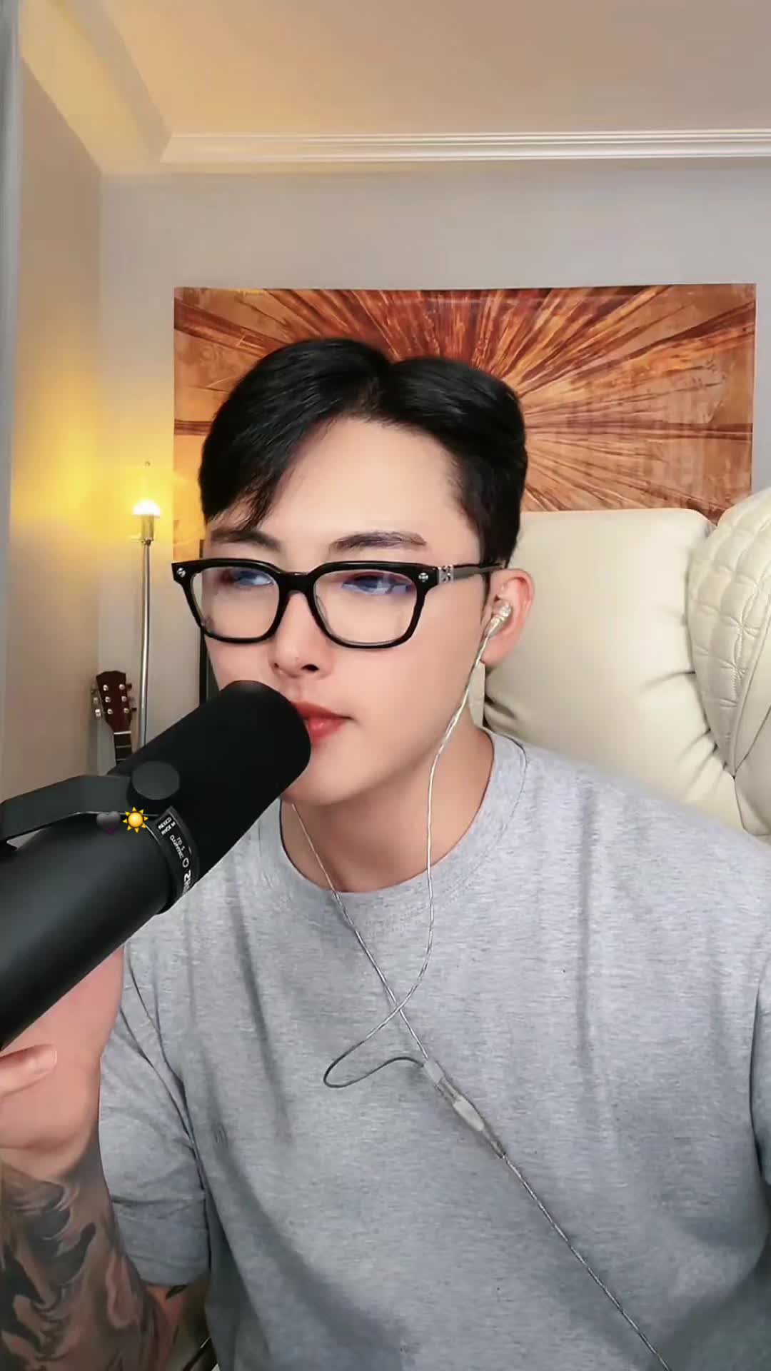 @🖤˚⋆선샤인⋆˚☀️