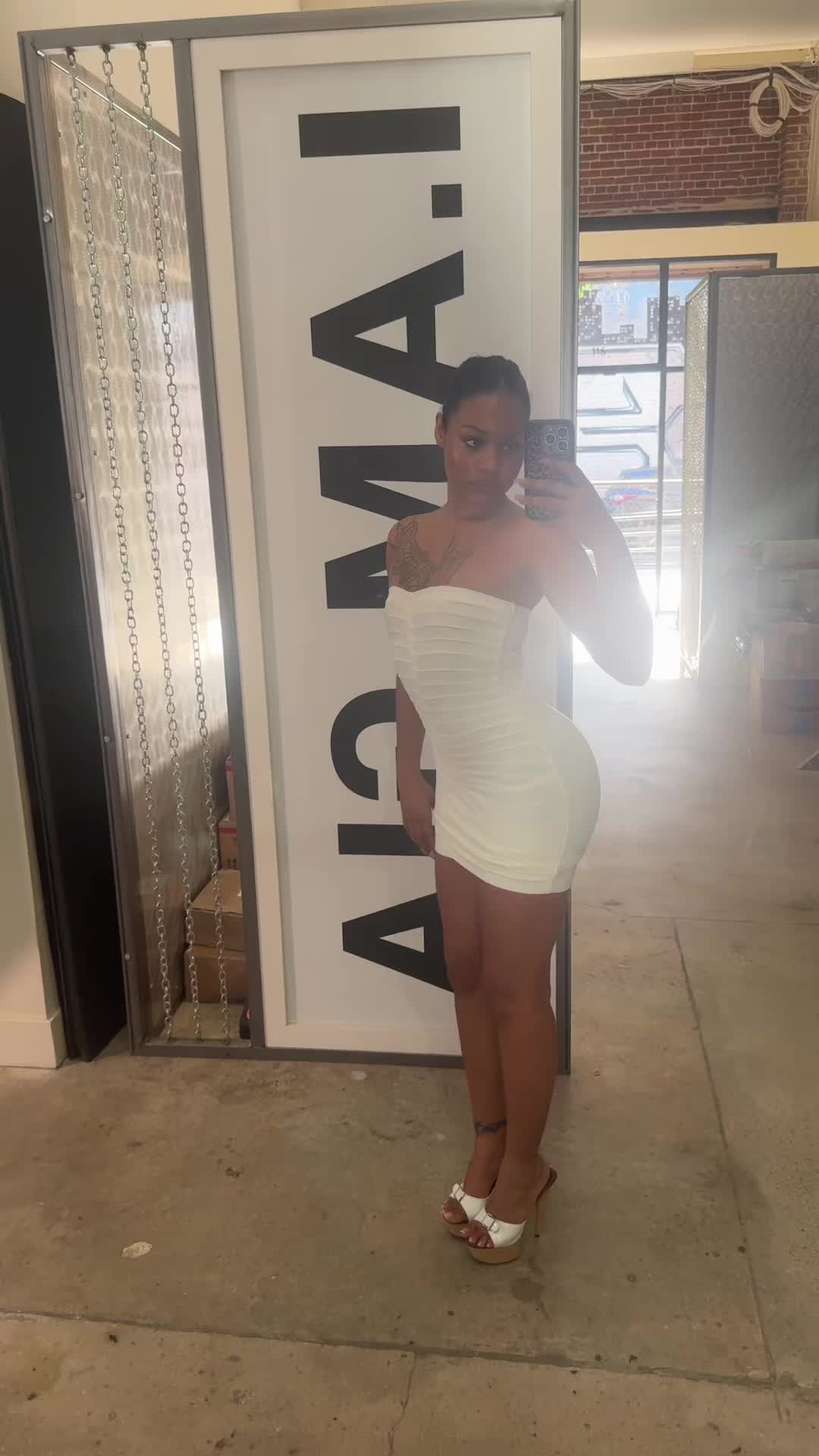 @girlnxtdoor