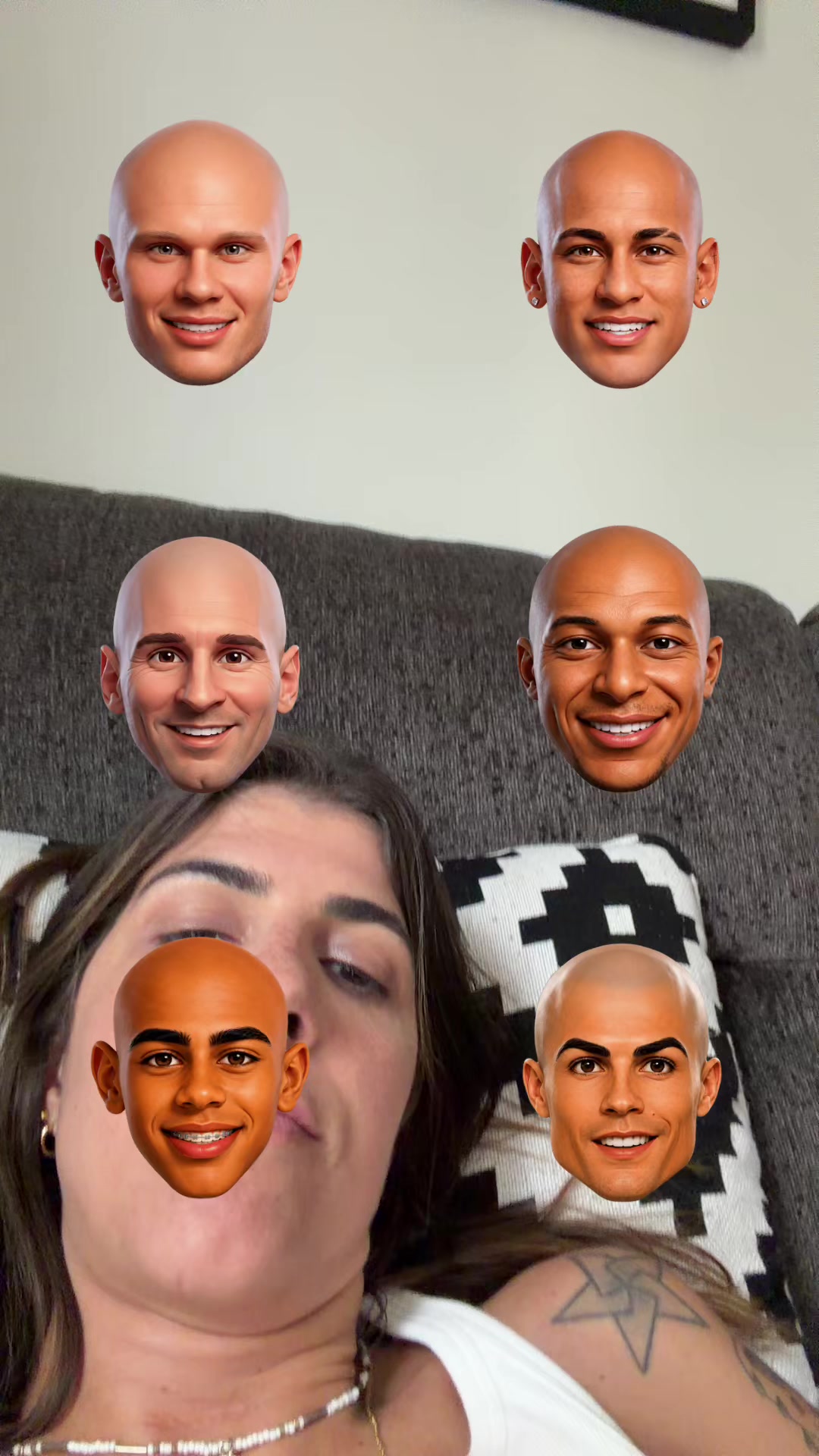 @Carolixas