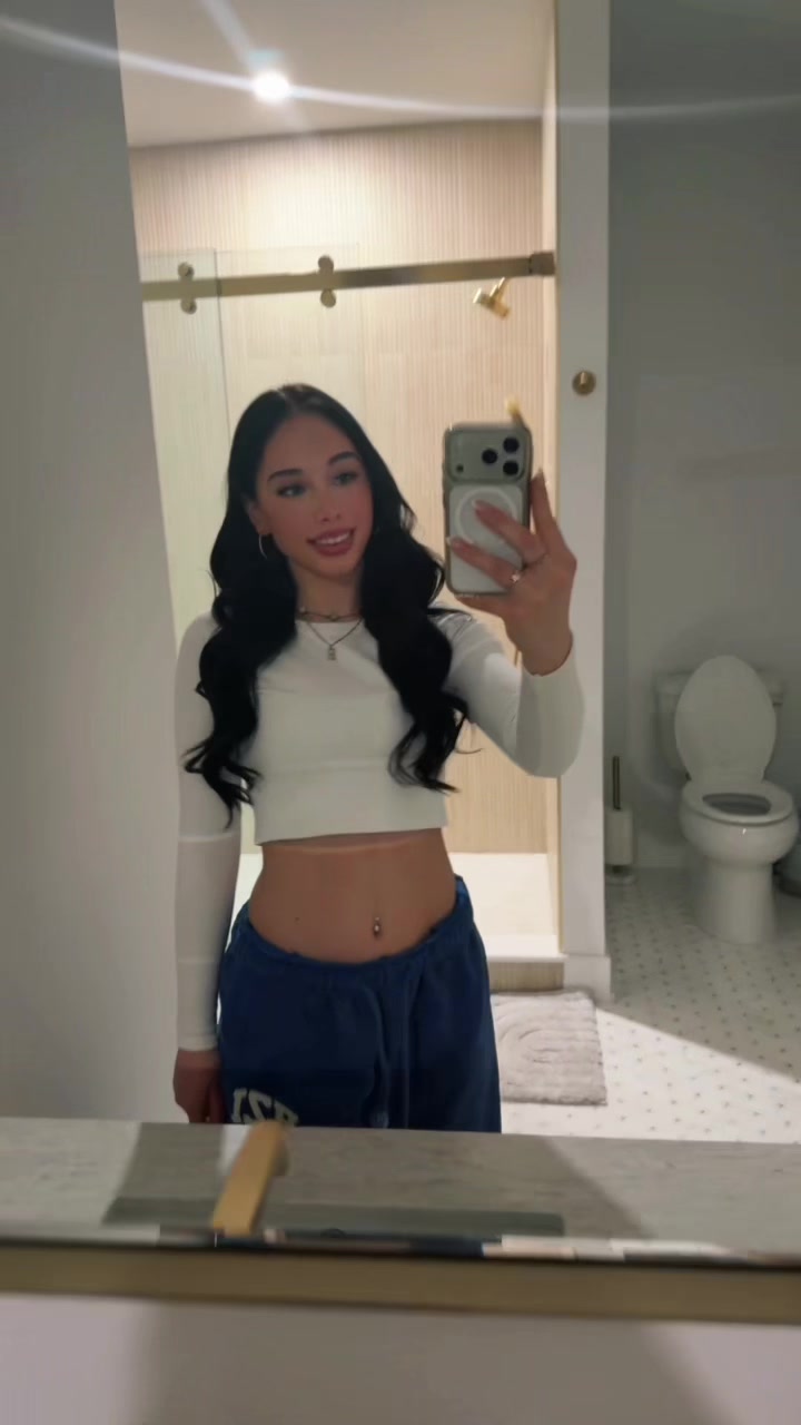 @Eva🤍