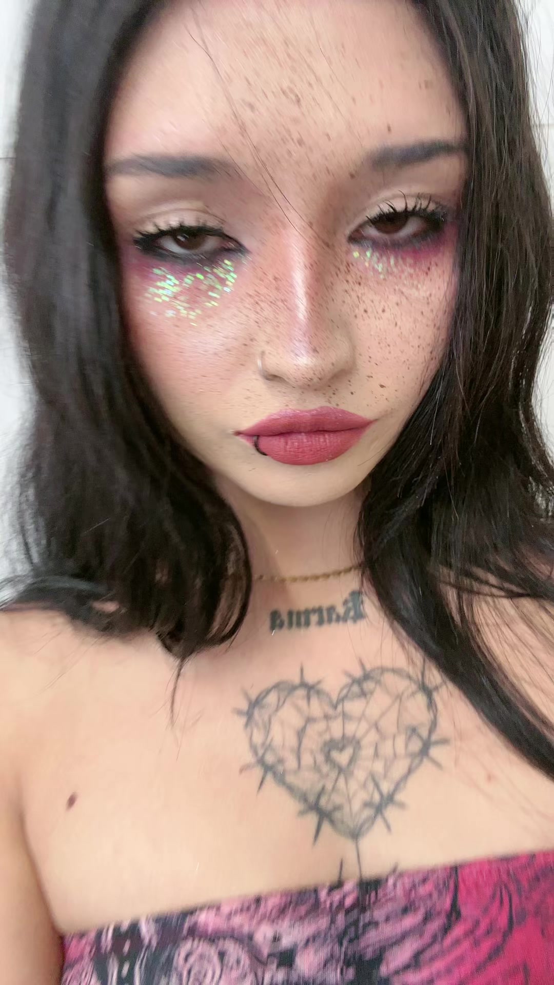 @𝔏𝔞́𝔤𝔯𝔦𝔪𝔞𝔡𝔢𝔱𝔦𝔫𝔱𝔞