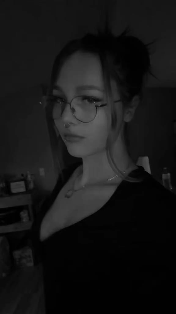 @️ ꨄ𝐏 𝐀 𝐑 𝐈 𝐒 ꨄ