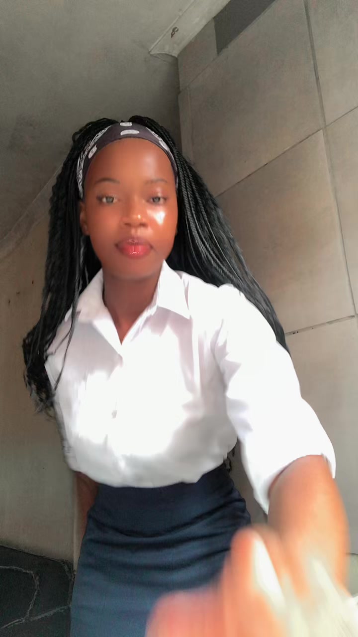 @Celine 🇿🇼🇿🇦
