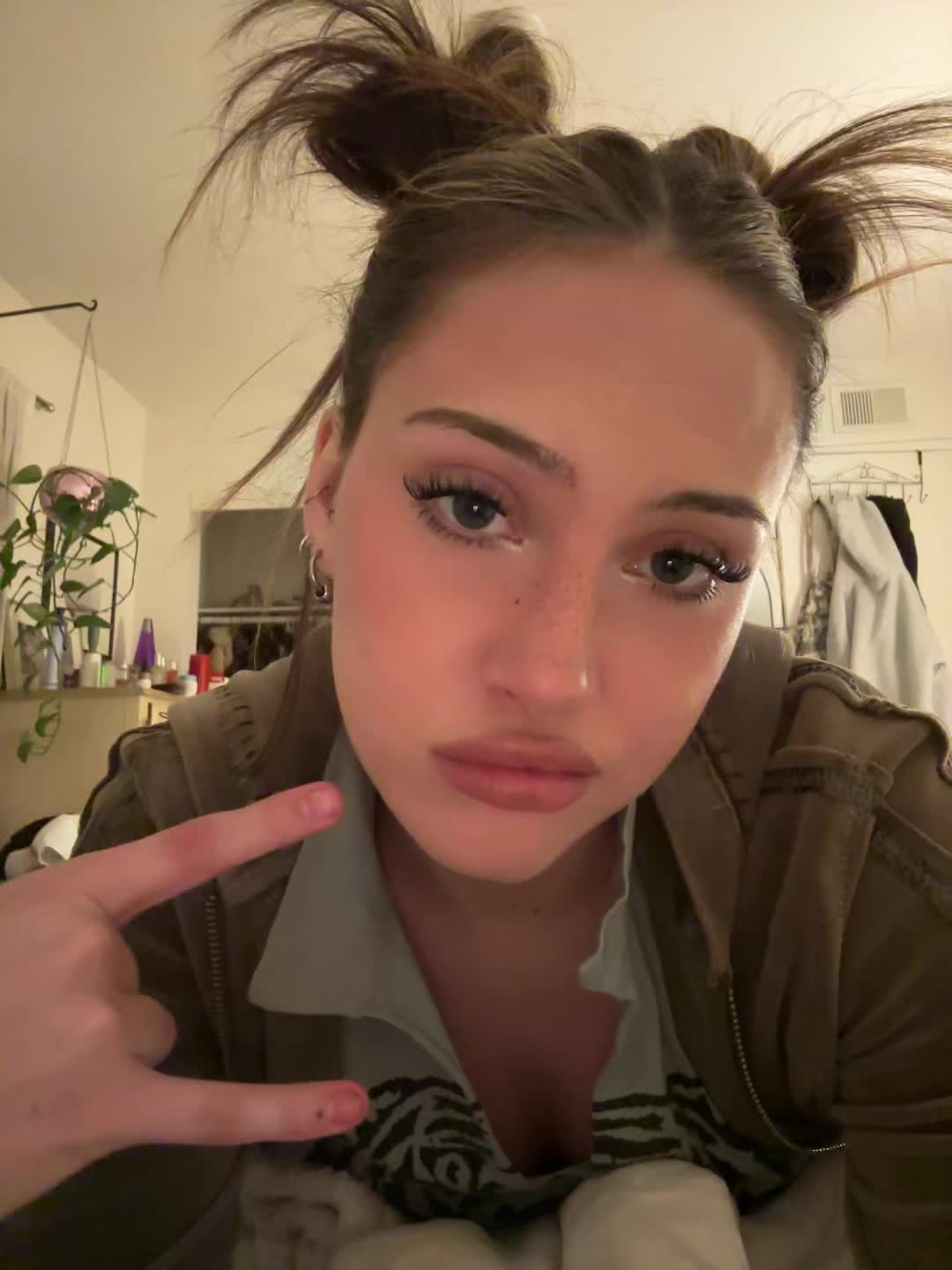 @Ogweirdgirlhotbody