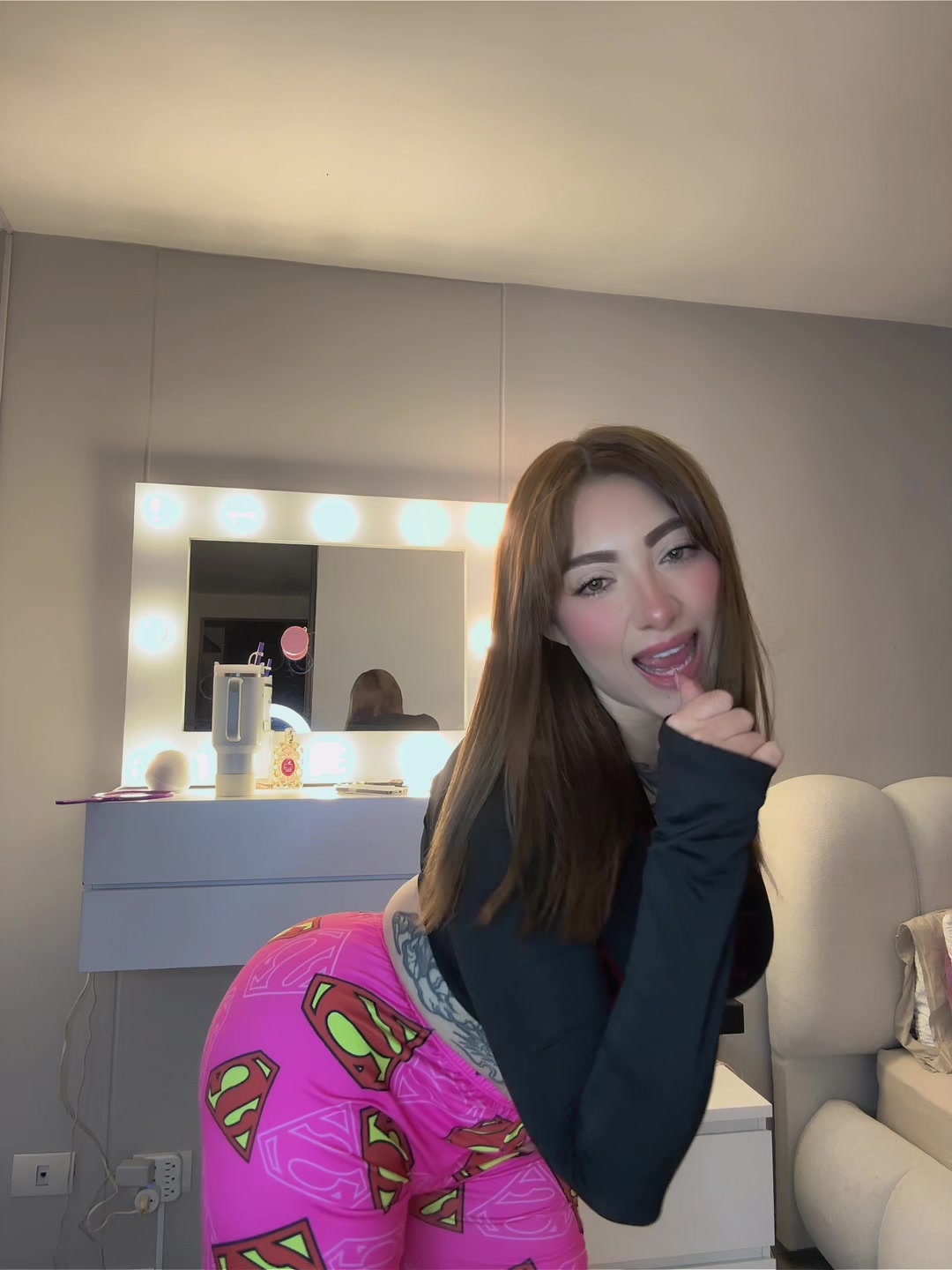 @Khloe 🎀