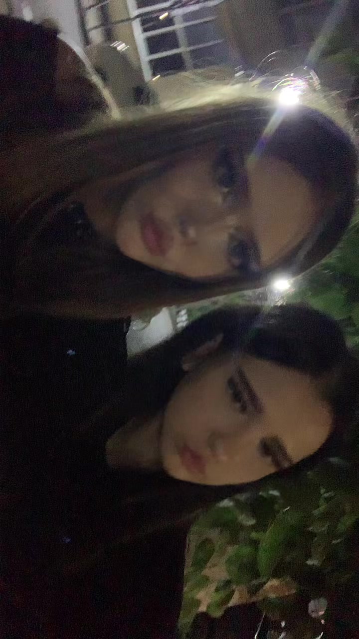 @🦄