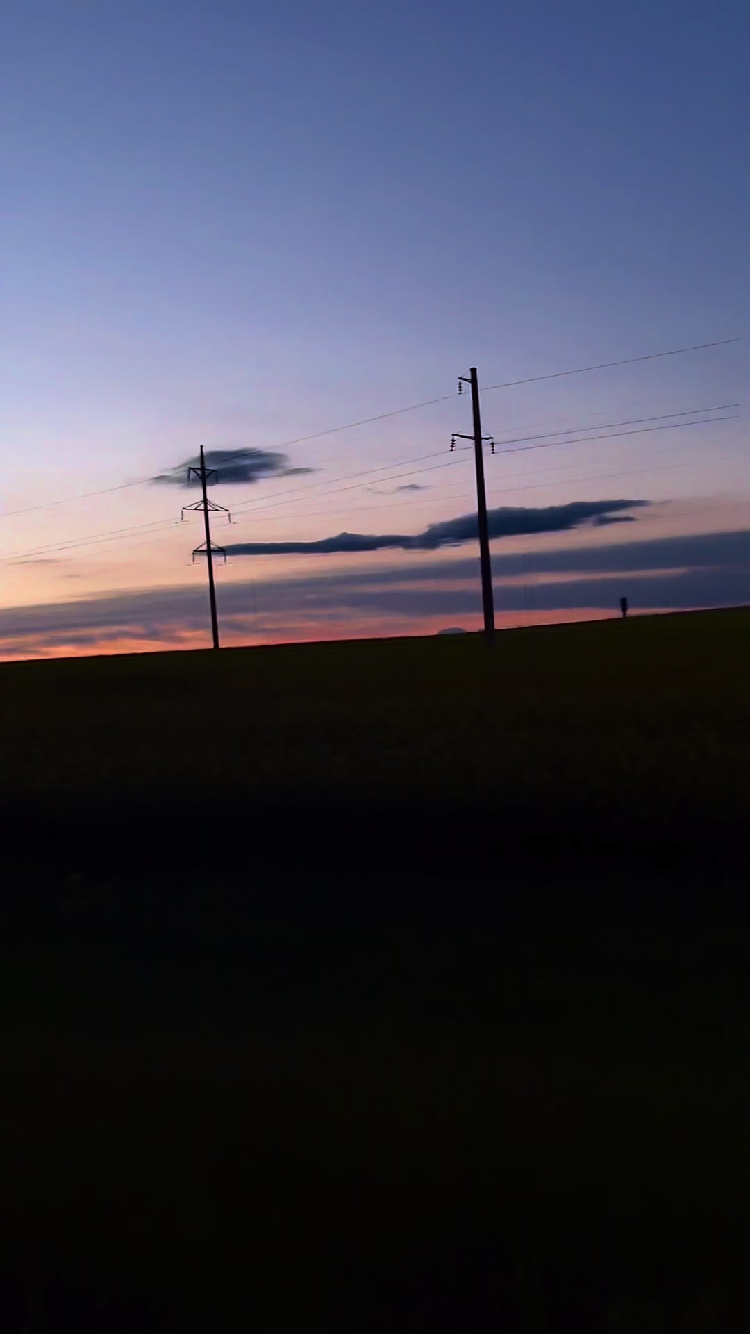 @𝒱𝒾𝑜𝓁𝑒𝓉𝒶