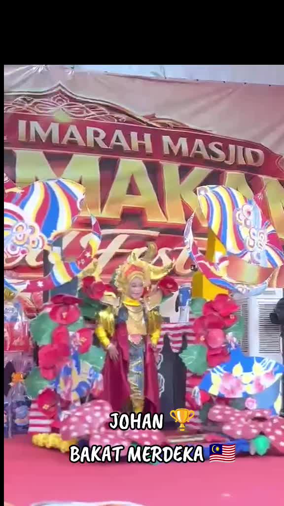 @ALLYSHA RAIHANA