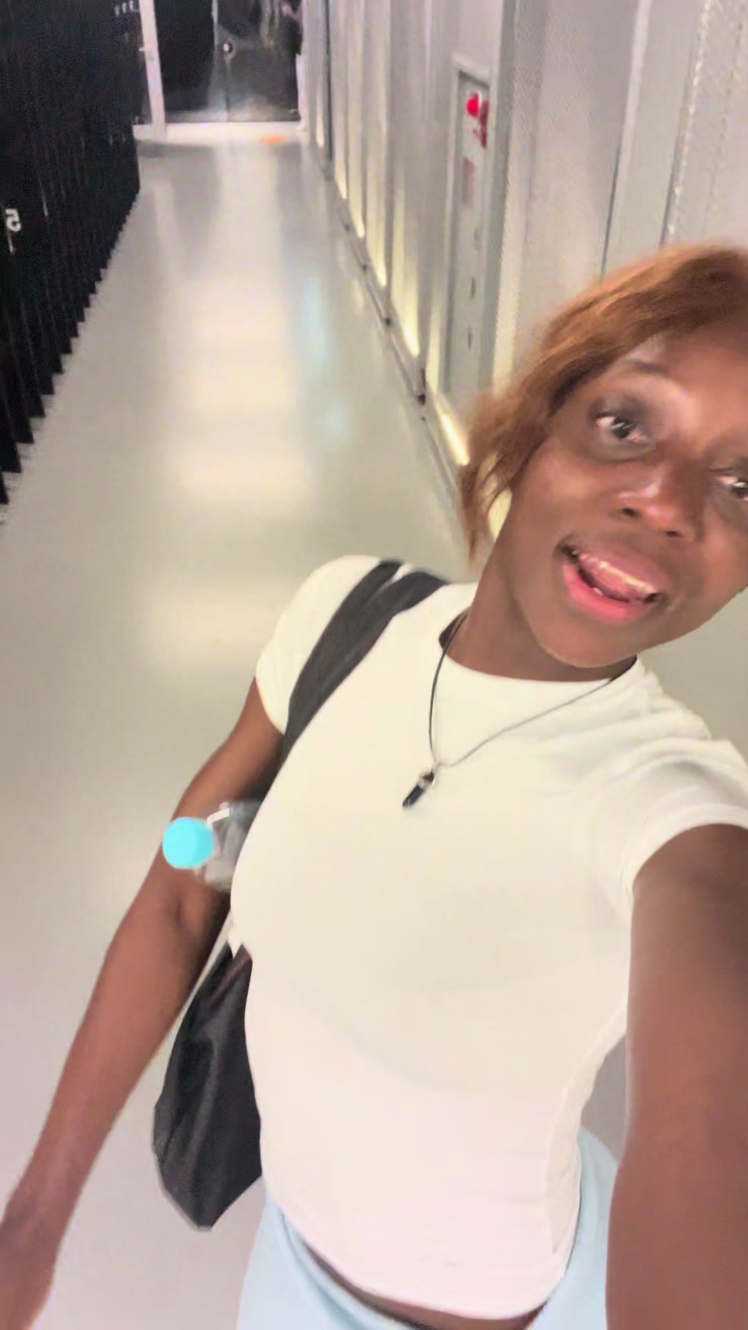 @ÉMILIE MIKOUATA 🦋🇬🇦🇰🇷