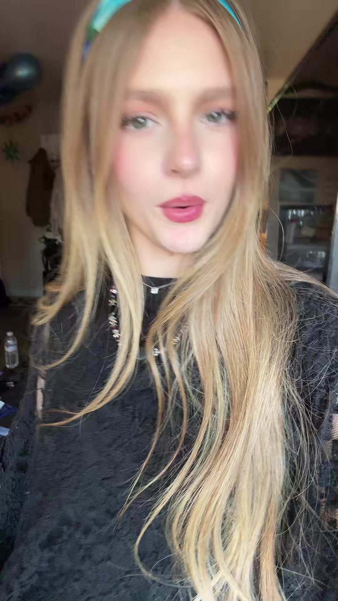 @notmelana