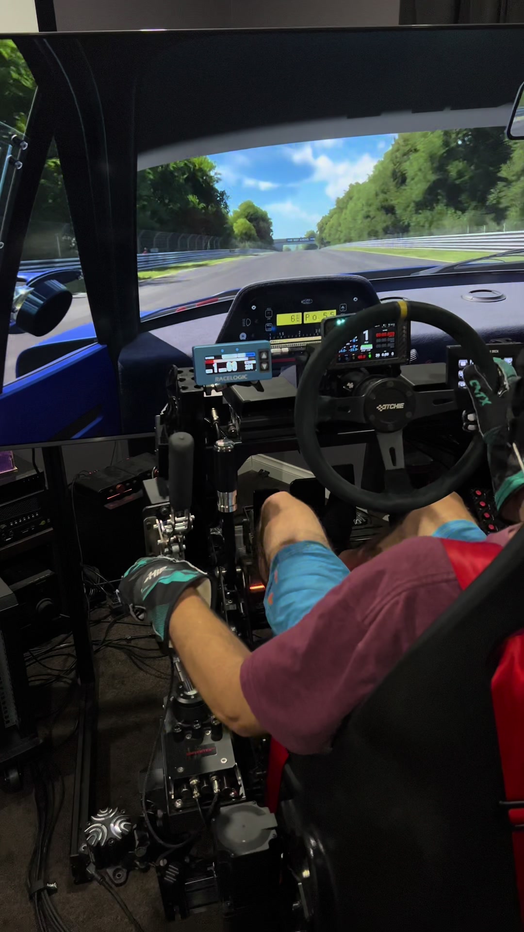 @itchie | SimRacing