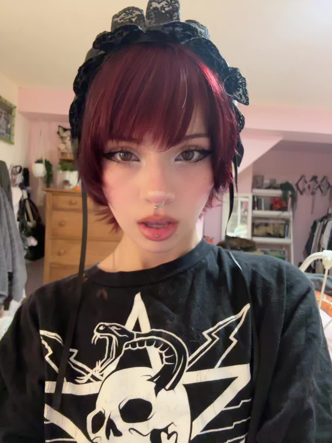 @koirine&radic;