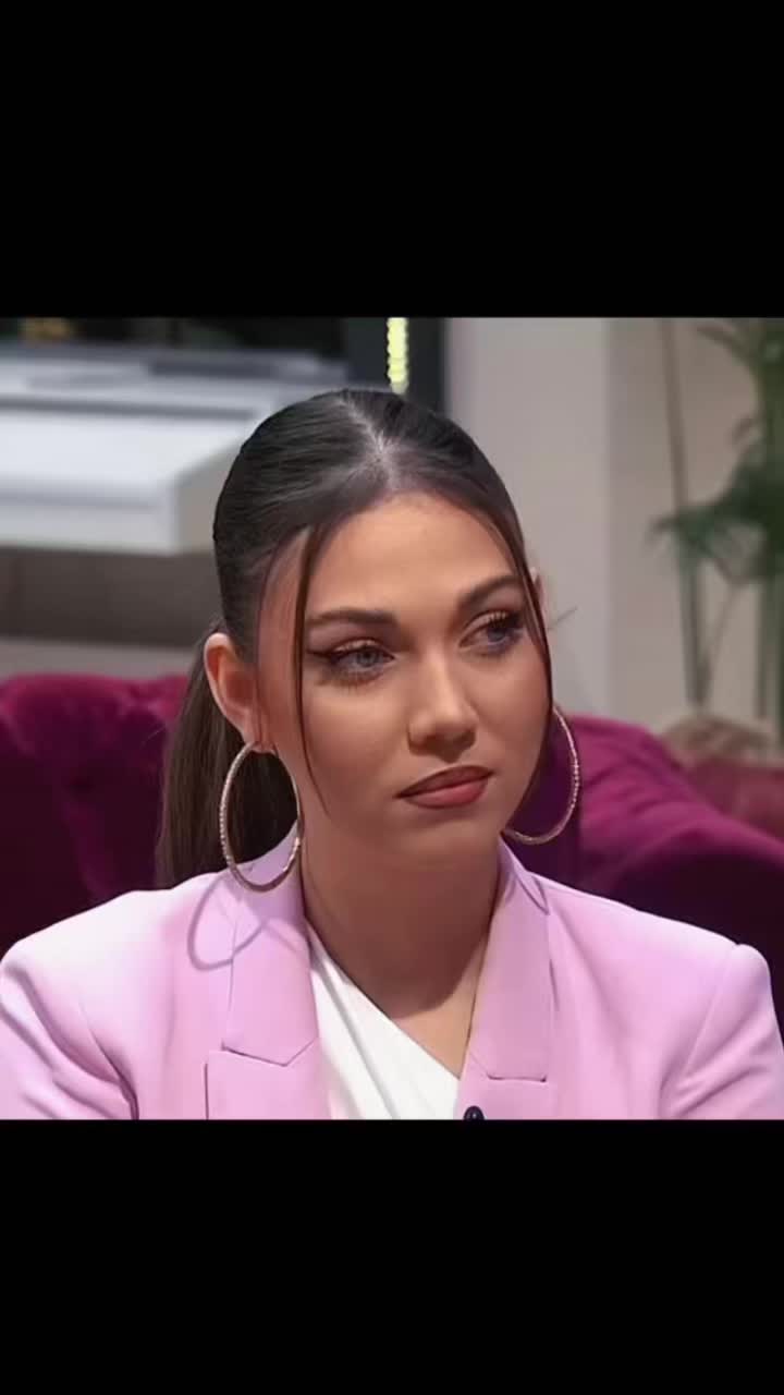 @Elena🩵❤️💜