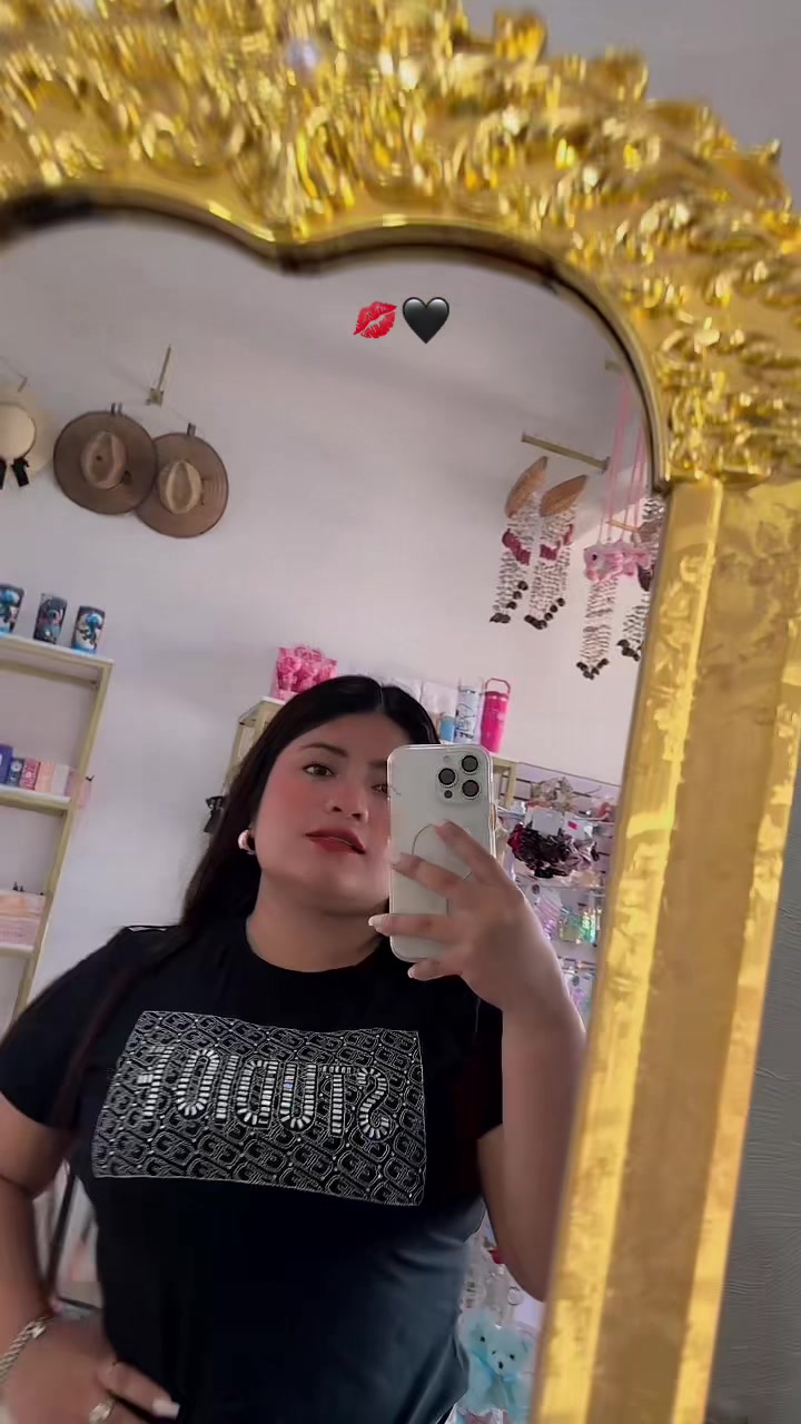 @KarlitA🌺