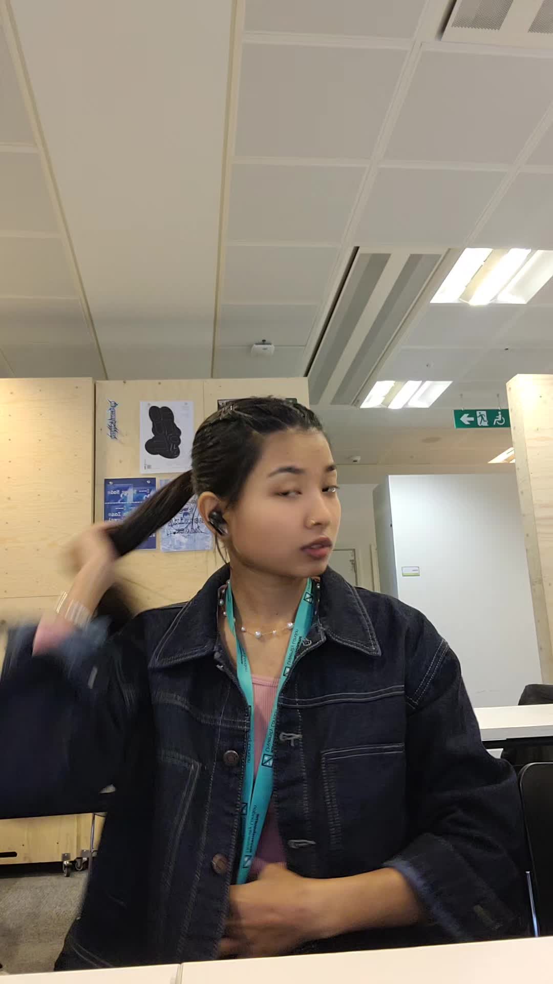 @QÜÎṬ🤐✈️