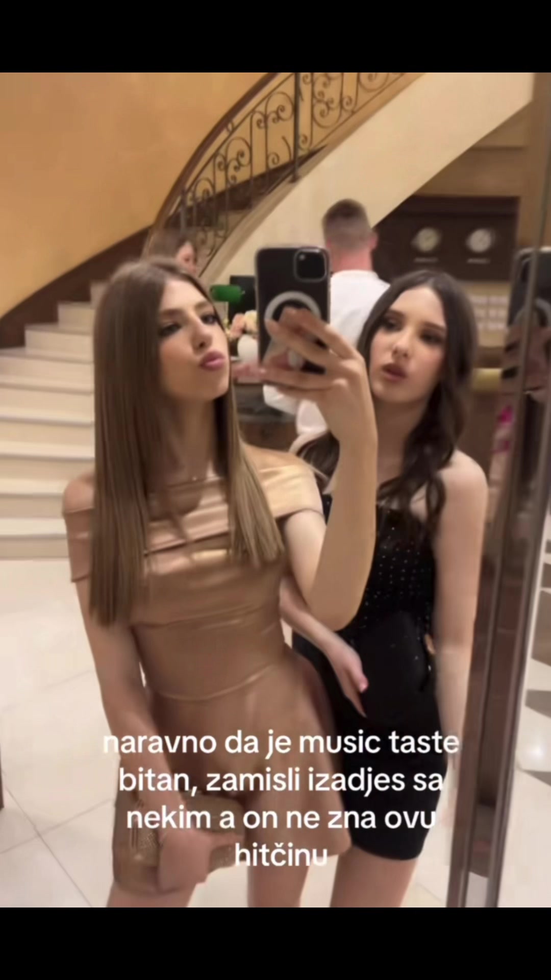 @Manja🌟