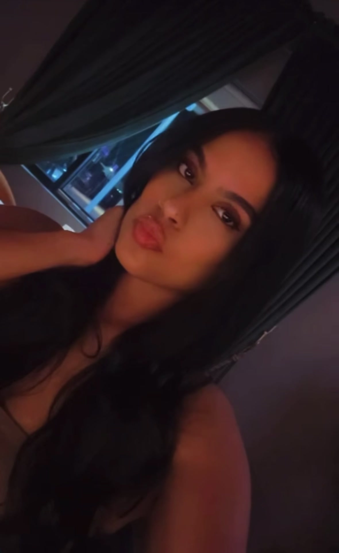 @EleynA