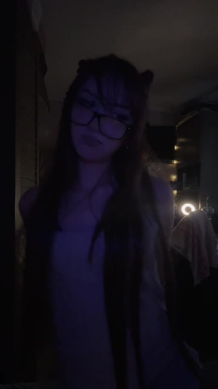 @vvelekkk