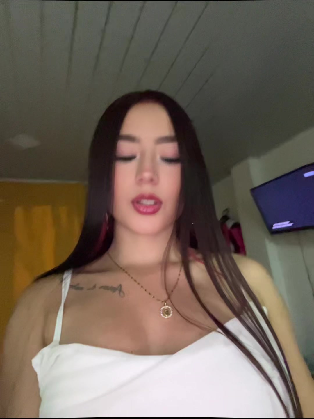 @Luna🌹