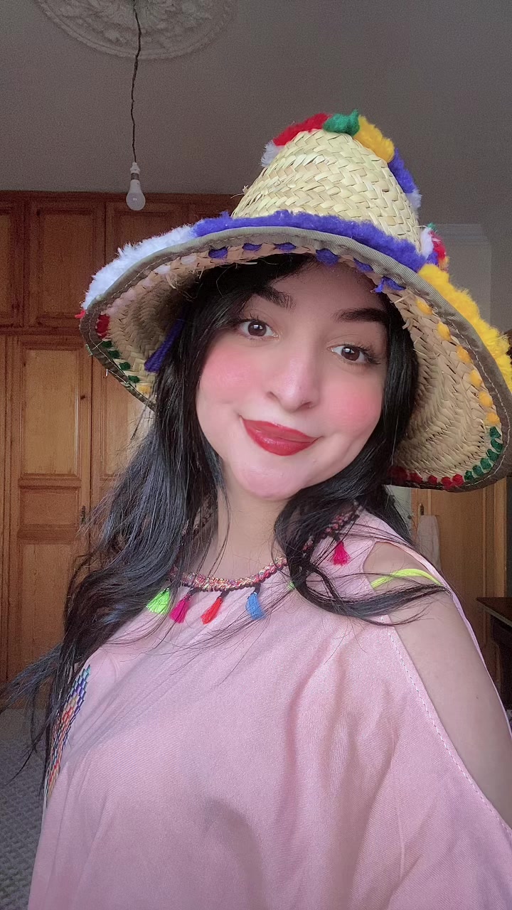 @oumniabetty1