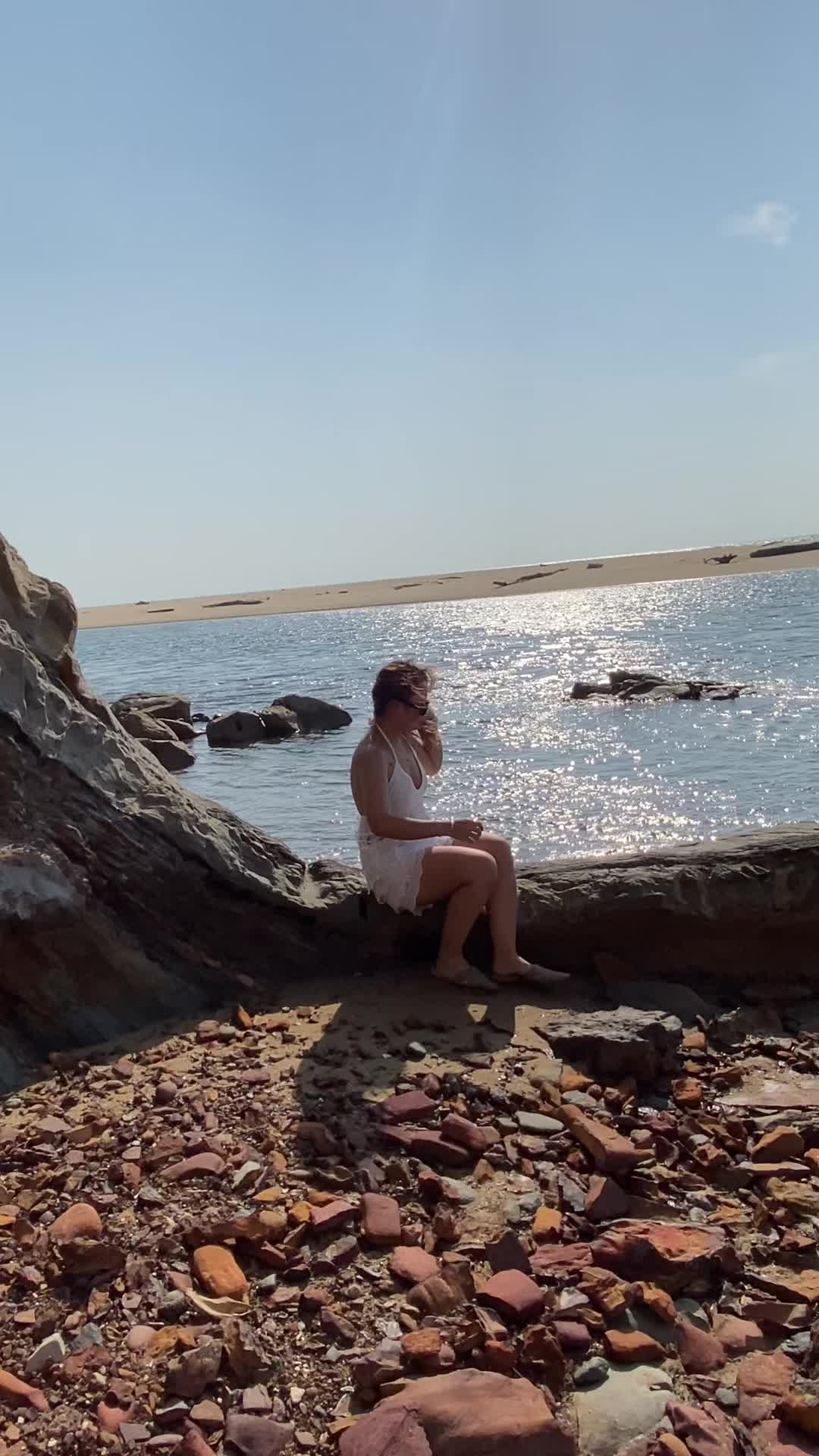@￴