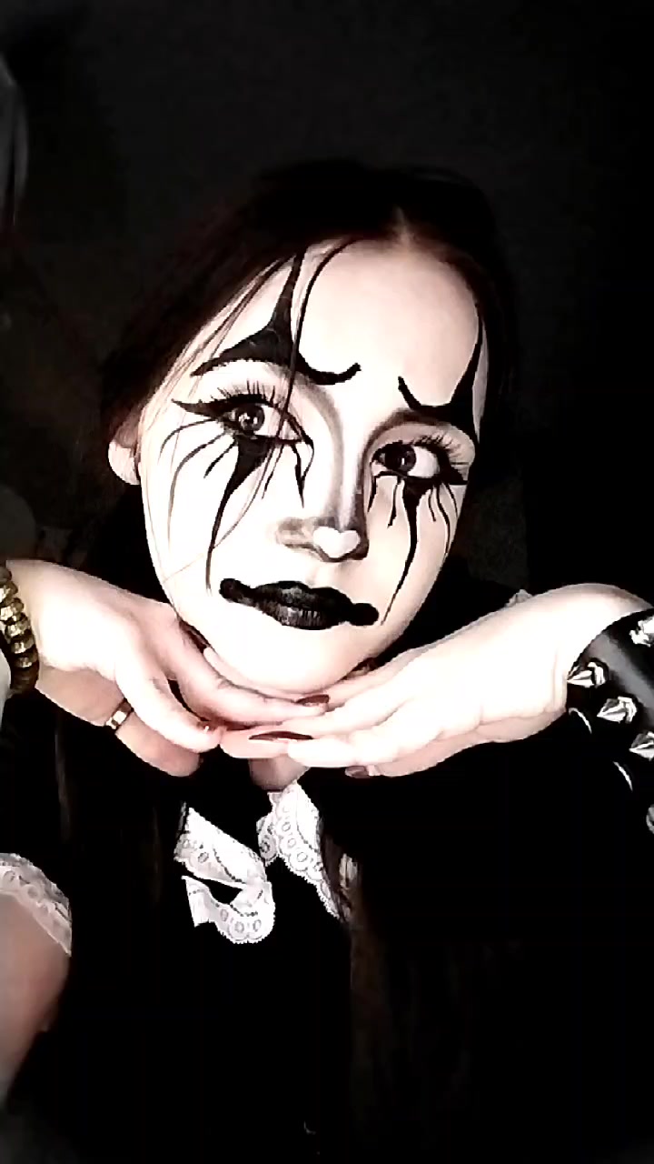 @чёрник 🖤
