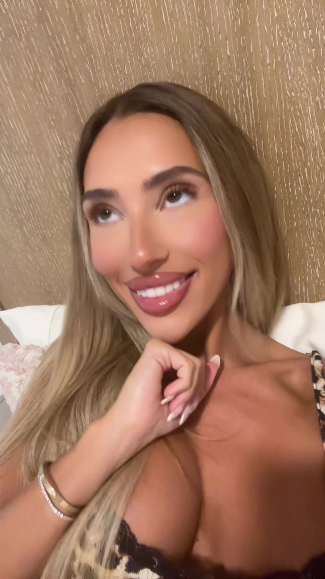 @Esmiana.x